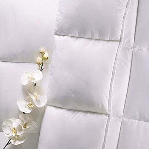 Taç Microfiber Yorgan Tek Kişilik Beyaz 155 x 195 cm Yumuşak ve Hafif Özellikli